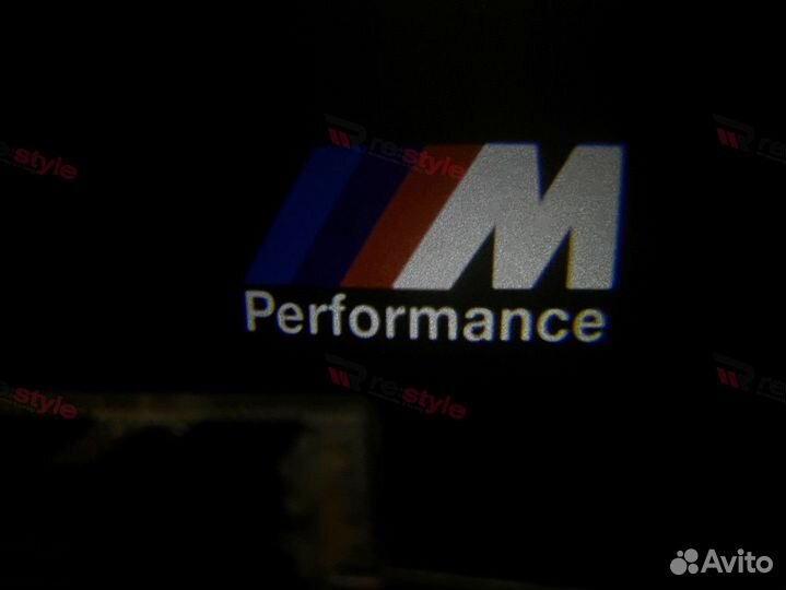 Проекция логотипа BMW на двери Тип 3 D2347