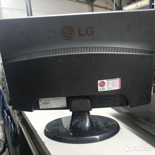 Монитор LG flatron W2243c