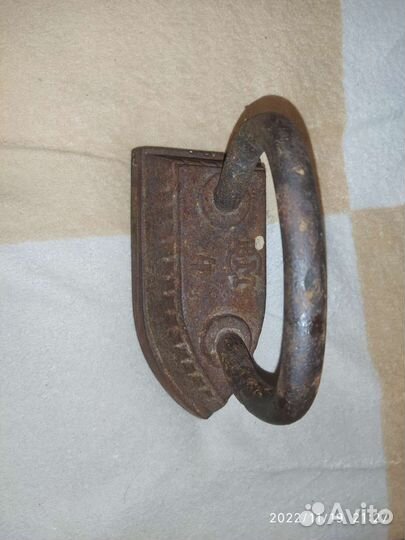 Утюг старинный чугунный