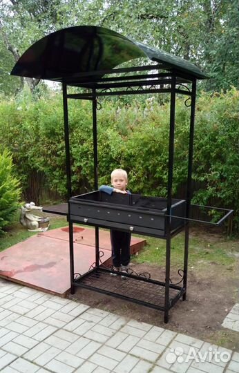 Мангал с крышей, Кованные мангалы