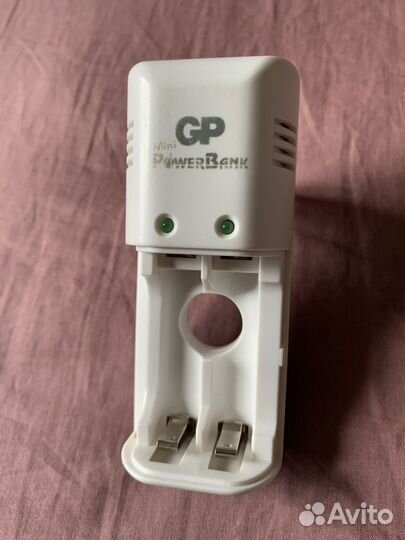Зарядное устройство для аккумуляторов GP PowerBank
