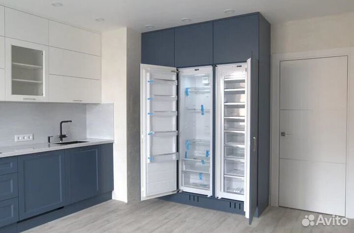 Угловая кухня со встроенной техникой