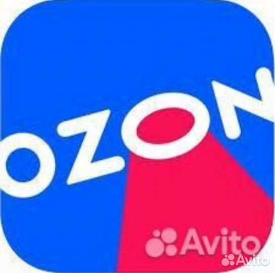 Сотрудник пункта выдачи ozon