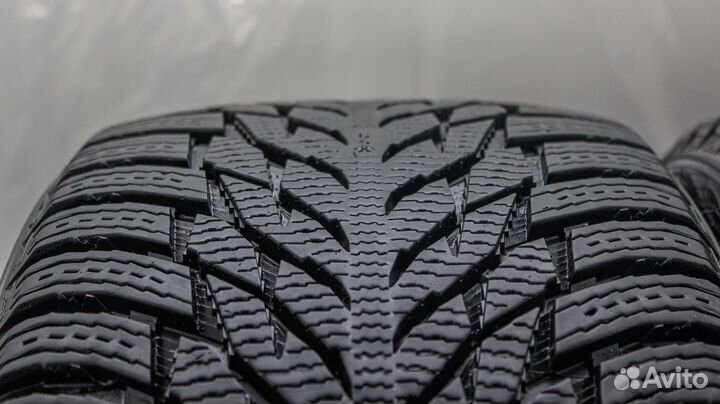 Nokian Tyres Hakkapeliitta R3 235/40 R19 96T