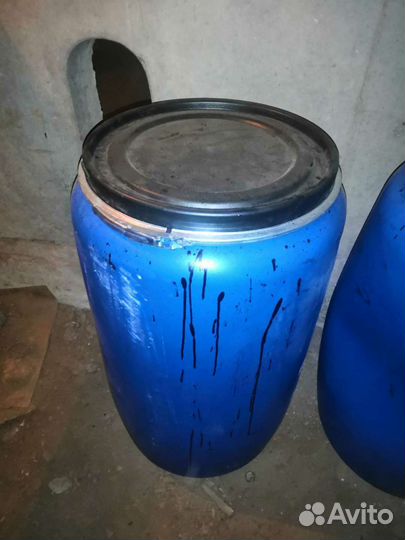 Пластикова бочка 220 литров не мытая