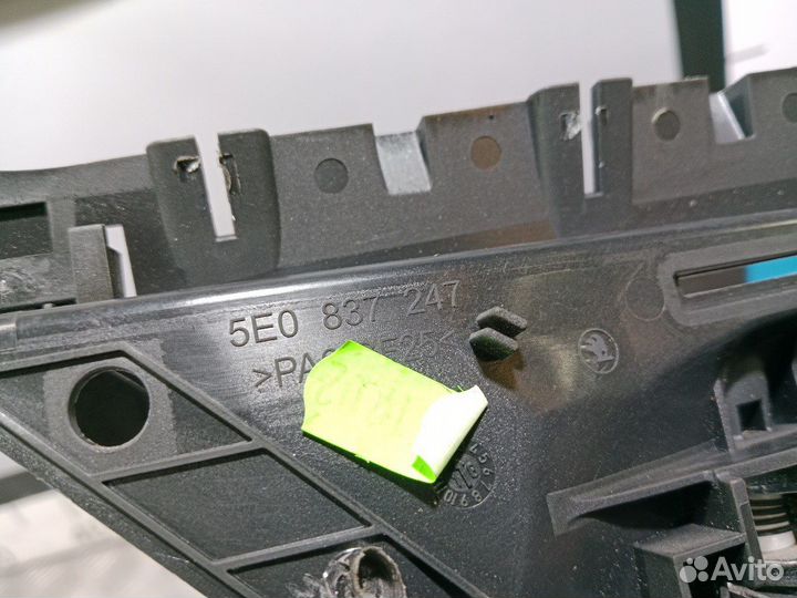 Б/У Ручка двери передней левой внутренняя O#001