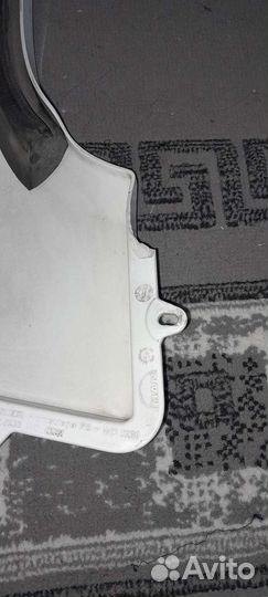 Накладка стойки лобового стекла ман тгс,тгх