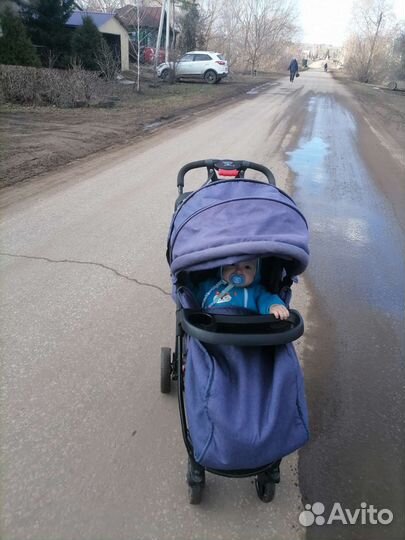 Прогулочная коляска