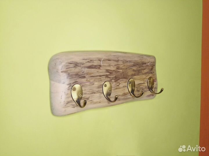 Ключница настенная из дерева 30 х 14 см