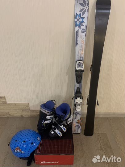 Горнолыжные ботинки, лыжи