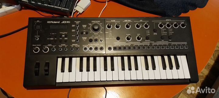 Синтезатор roland JD-XI