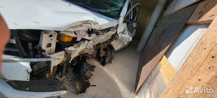 LADA Vesta 1.6 МТ, 2017, битый, 127 000 км