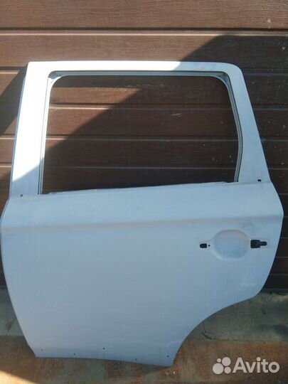 Дверь задняя левая Митсубиси Аутлендер 3