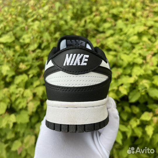 Кроссовки Nike SB Dunk Low черно-белые