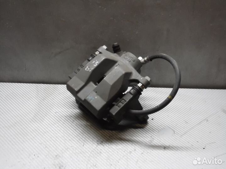 Суппорт задний правый Лексус IS RC 200