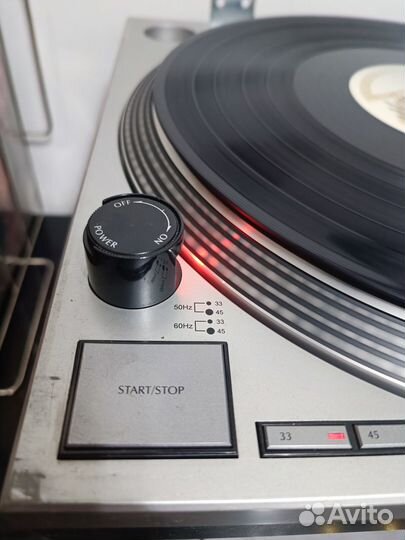 Проигрыватель винила. omnitronic DD-2250