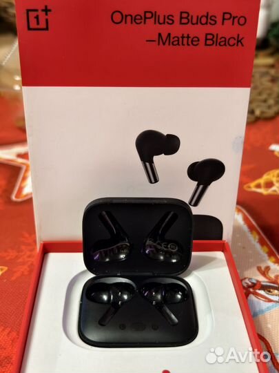 Зарядный кейс OnePlus buds pro без наушников