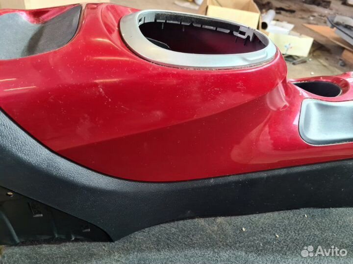 Консоль центральная Nissan Juke F15 1.6 DDT 2011