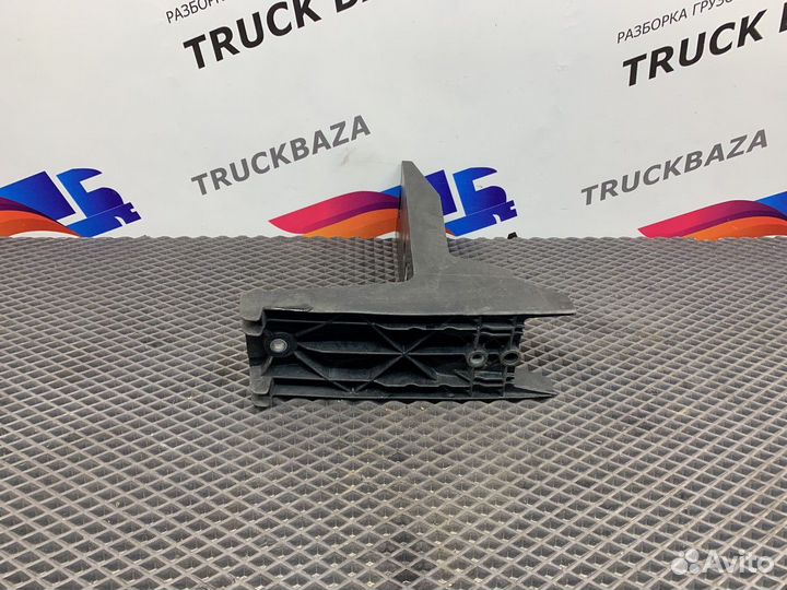 81629105320 Кронштейн спойлера Man TGX