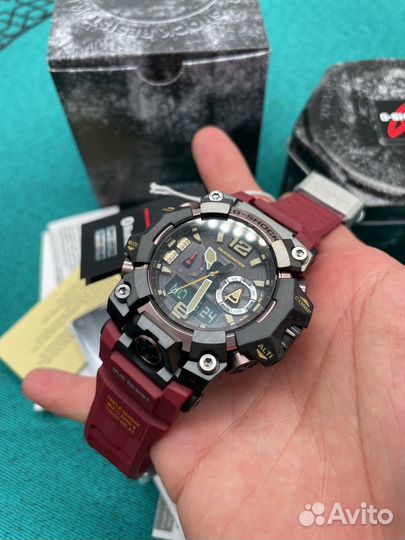 Часы мужские casio G-Shock GWG-B1000-1A4