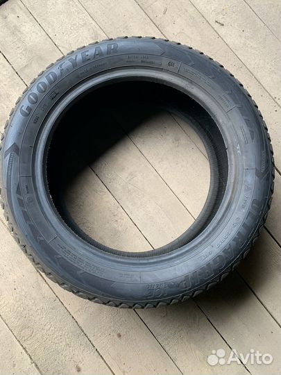 Goodyear UltraGrip Arctic 2 215/55 R17 98T
