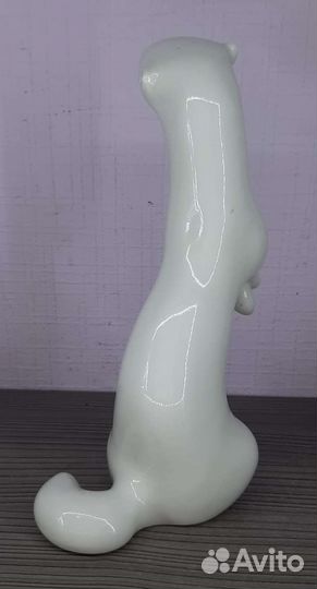 Фарфоровая статуэтка Хорёк, курица, ласка лфз