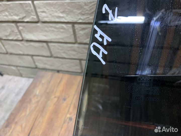Audi A7 (4G8) Стекло двери задней левой