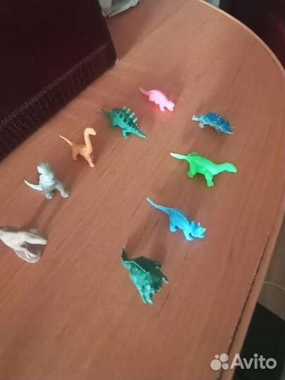 Игрушки из Киндера 22 шт динозавры, крокодилы, льв