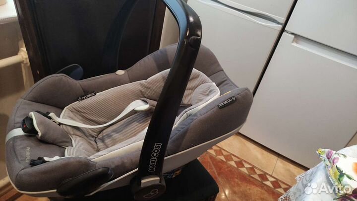 Детское автокресло от 0 maxi cosi