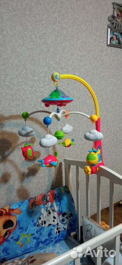 Музыкальный мобиль на кроватку