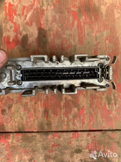 Блок управления двигателем 037 906 022 CG