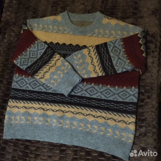 Свитер