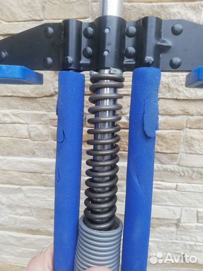 Прыгалка кузнечик