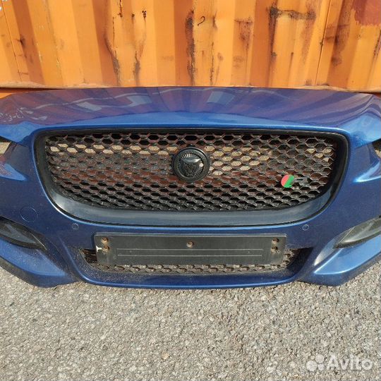 Бампер передний Jaguar Xe 2 2016