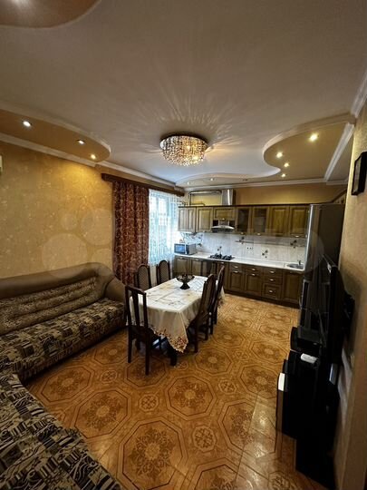 1-к. квартира, 72 м², 1/4 эт.