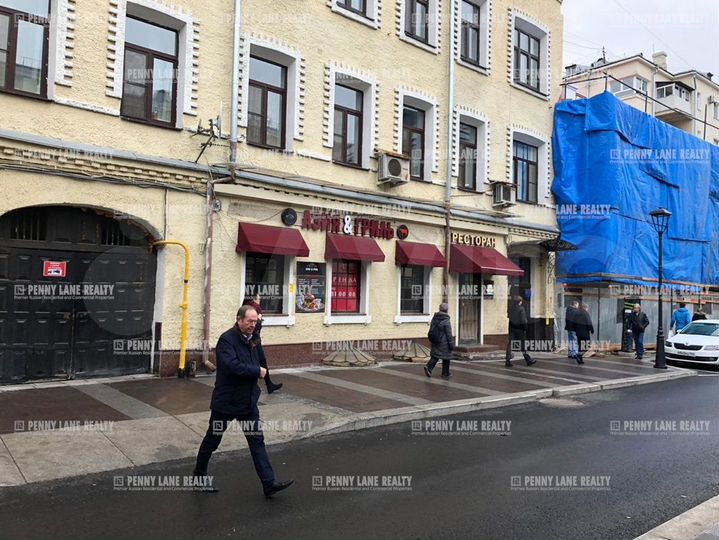 Сдам торговое помещение, 209 м²