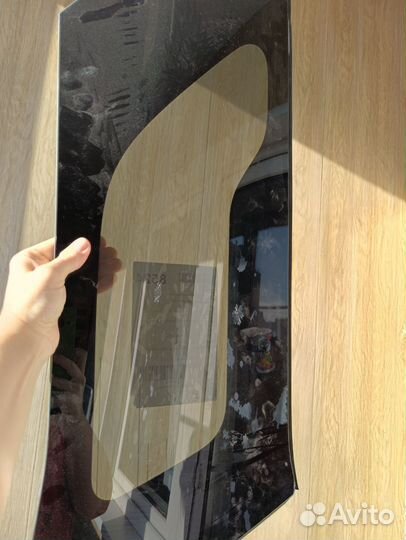 Форточка задняя левая