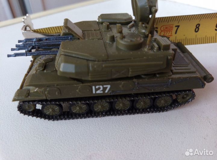 Модель зенитной самоходной установки 