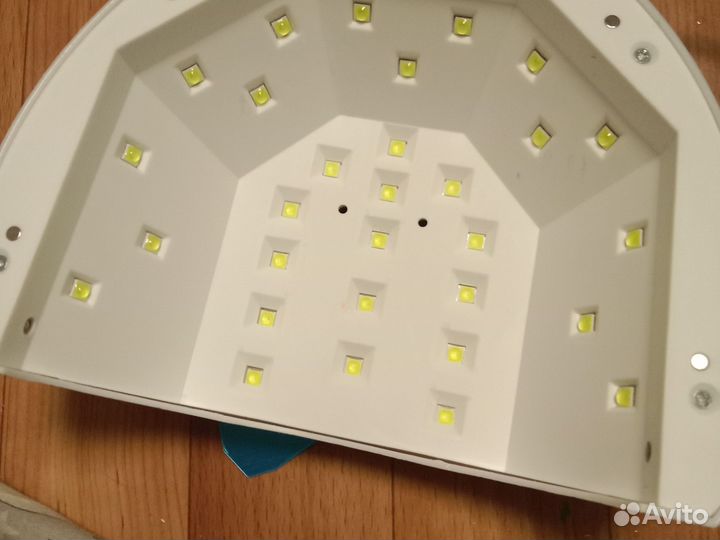 LED лампа для маникюра