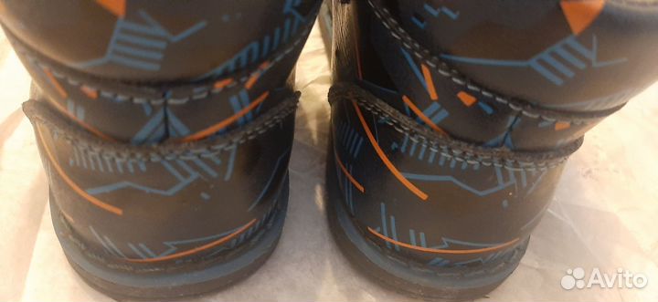 Ботинки на мальчика 24