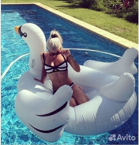 Надувной круг пончик матрас фламинго лебедь