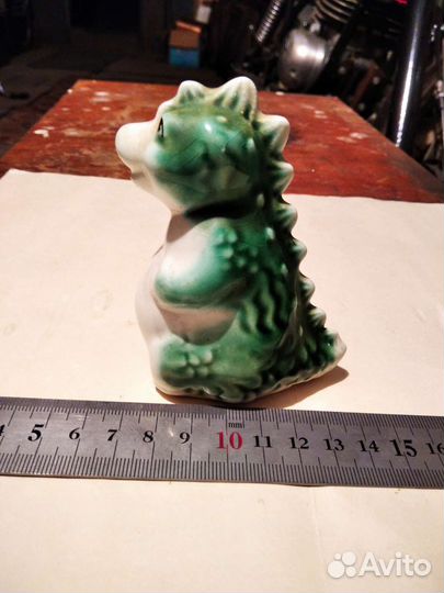 Статуэтка дракон