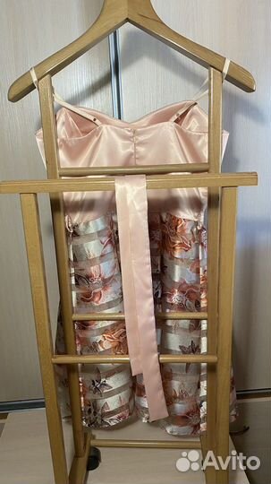 Нарядное платье