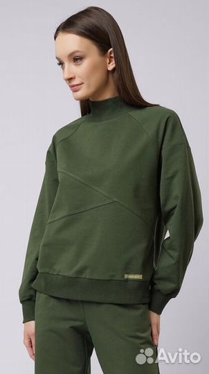 Зеленый женский спортивный костюм