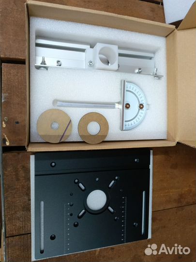 Площадка под фрезер с упором и регулируемым углом