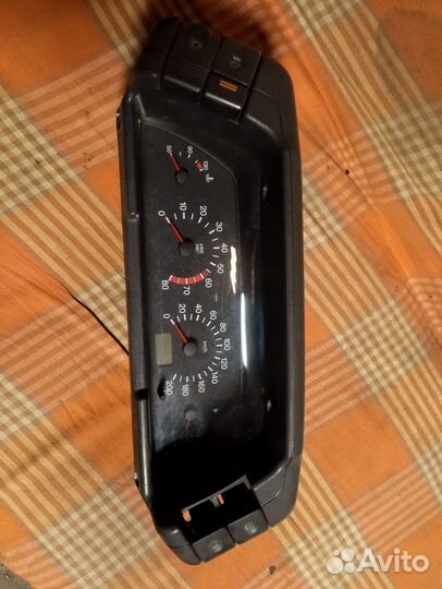 Щиток приборов