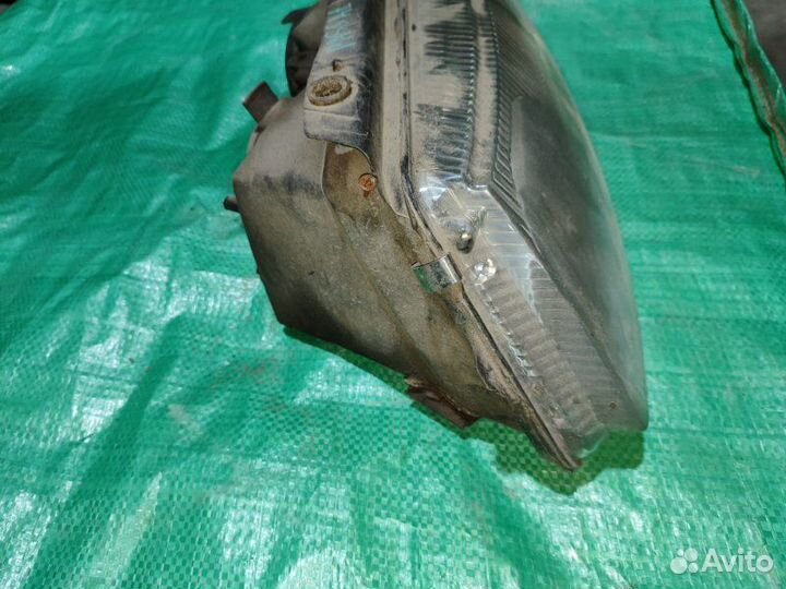 Фара Volkswagen Passat B5 седан 1.8 AEB 1999