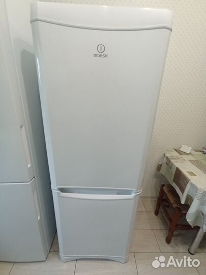 Холодильник indesit