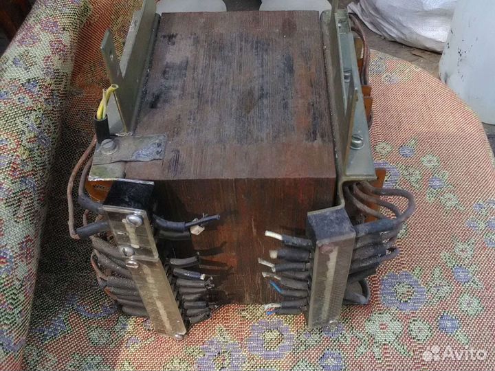 Трансформатор 220/380, 1700Вт