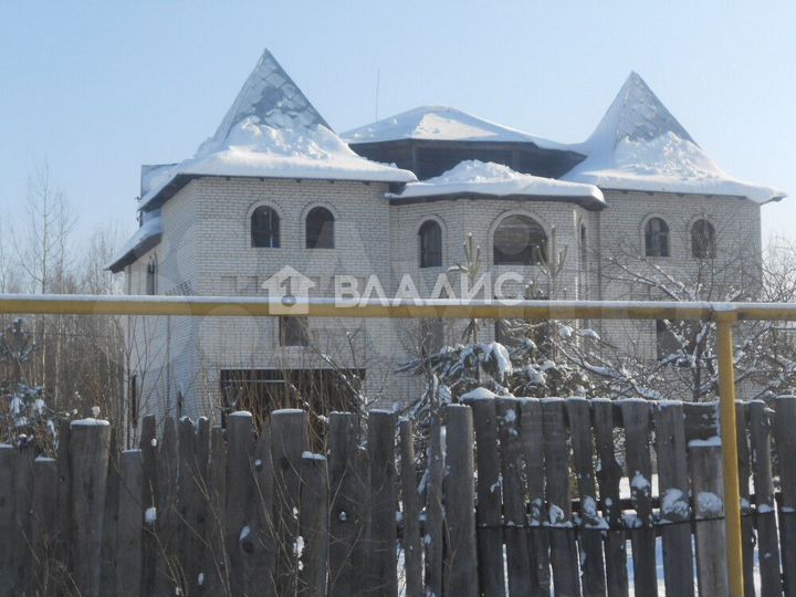 Дом 446 м² на участке 13,2 сот.